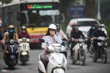 Đường phố bị lật tung lên sửa chữa dịp cuối năm
