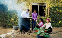 Tết thèm ngủ nướng và tỉnh dậy trong hương mùi già