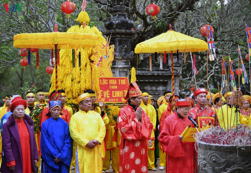 hang van du khach du le khai hoi den soc xuan canh ty 2020