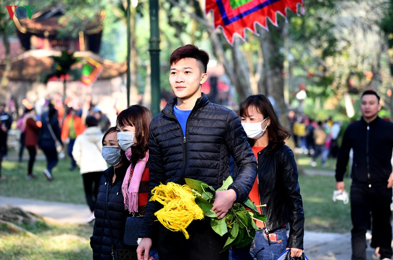 hang van du khach du le khai hoi den soc xuan canh ty 2020