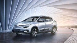 VinFast ra mắt 3 dòng ôtô điện với 