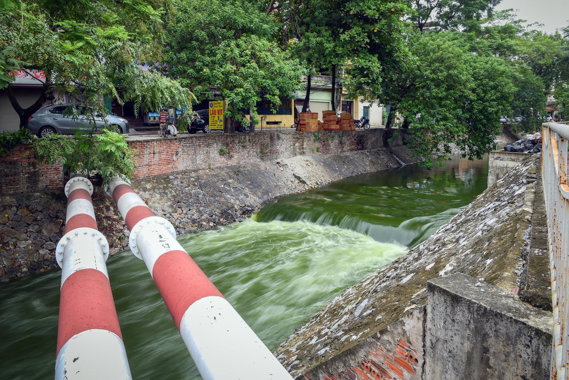 "Giải cứu" sông Tô Lịch bằng nước sông Hồng như thế nào?