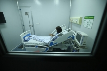 Cận cảnh khu vực điều trị nữ bệnh nhân dương tính với vius Corona ở Hà Nội