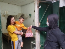 Chuyện trông trẻ từ những “xóm trọ tăng ca”