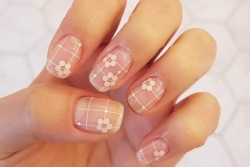 Làm nail, đừng để nhiễm độc lưu huỳnh