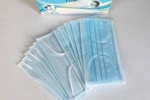 Bán 20 khẩu trang giá 3.000 đồng/cái, thầy giáo bị kiểm điểm