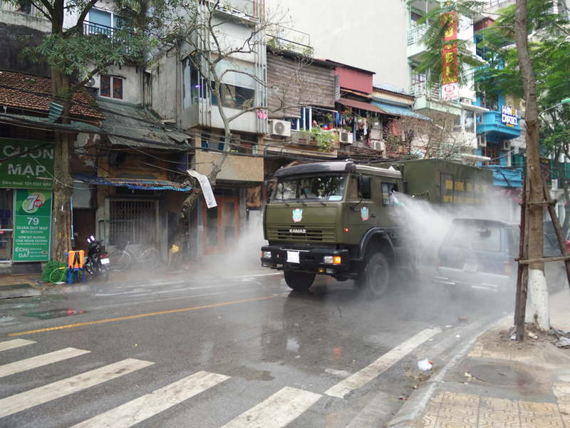 quan dan quan ba dinh no luc chong dich covid 19 tai phuong truc bach