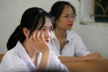 Băn khoăn bỏ hay giữ môn thi thứ 4 vào lớp 10 Hà Nội