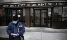 Lao động thời Covid-19: Làm "liều" hay là đói