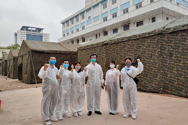 Xây dựng bệnh viện dã chiến ngay trong Bệnh viện Bạch Mai