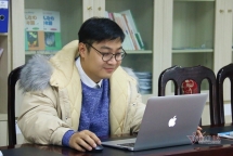 Trường ĐH cho sinh viên bảo vệ khóa luận trực tuyến vì Covid-19