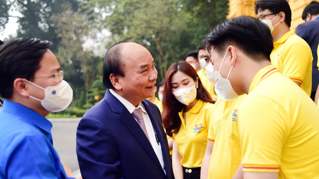 Chủ tịch nước Nguyễn Xuân Phúc gặp mặt, chúc mừng các gương mặt trẻ Việt Nam tiêu biểu