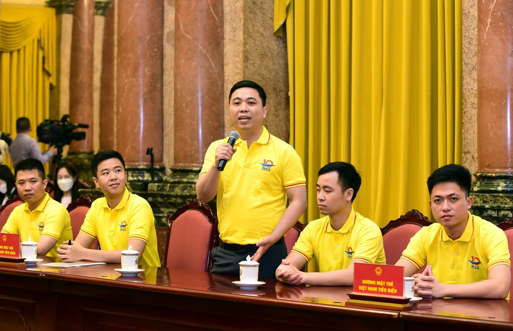 Gương mặt trẻ Việt Nam tiêu biểu năm 2021 chia sẻ ý kiến tại chương trình