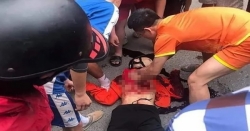 Mâu thuẫn trong khi đá bóng, một nam sinh lớp 9 bị đâm tử vong