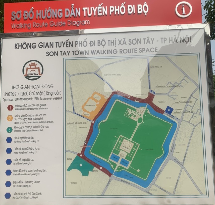 6 biển báo được lắp đặt nhằm cung cấp thông tin cho du khách tham quan phố đi bộ Sơn Tây