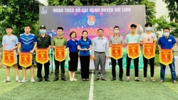 tung bung khai mac giai bong da tranh cup mua xuan lan thu 3