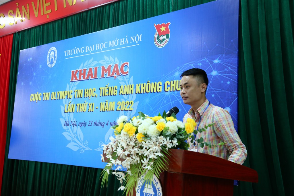 ThS Bùi Văn Long - Phó trưởng khoa TDCN, Phó trưởng ban tổ chức cuộc thi phát biểu