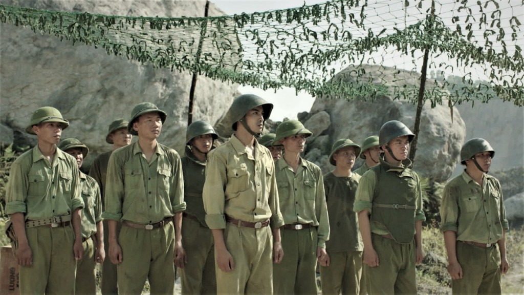 "Bình minh đỏ" - bộ phim xúc động về những nữ chiến sĩ lái xe Trường Sơn