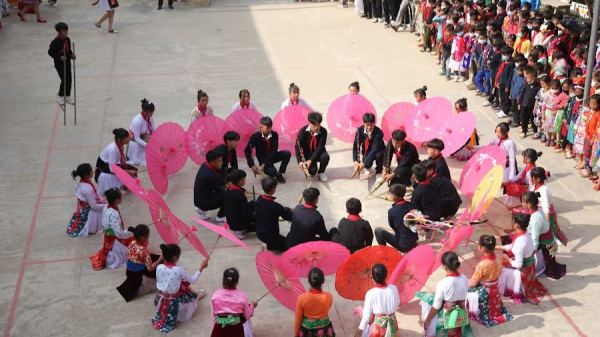 Đưa văn hóa truyền thống vào trường học tại Hà Giang
