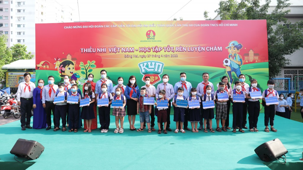 Đến nay đã có 49 thiếu mồ côi do đại dịch COVID-19 của tỉnh Đồng Nai được trao bảo trợ