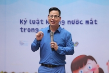 pgsts tran thanh nam day con dung nhu me ho