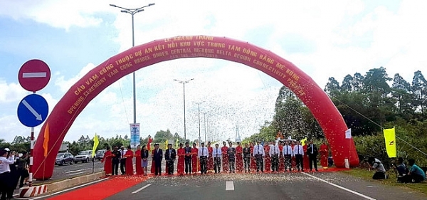 cau vam cong khanh thanh noi lien can tho va dong thap