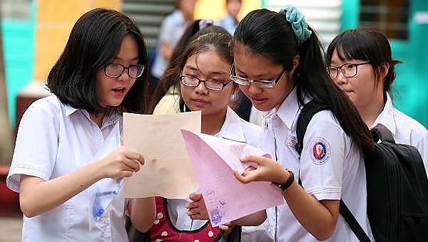 thi lop 10 o ha noi diem chuan co giam