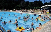 Trung bình mỗi bể bơi công cộng có tới 60 lít nước tiểu
