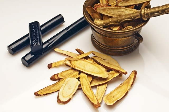 Uống trà thảo dược hàng ngày, suýt chết vì huyết áp cực cao