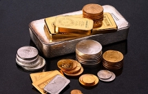 Giá vàng hôm nay (31/5): Vàng hưởng lợi từ dòng chảy trú ẩn an toàn