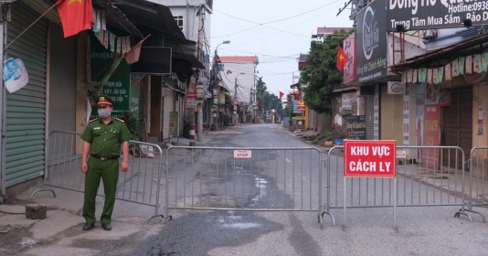 Hà Nội: Dự kiến dỡ cách ly thôn Hạ Lôi từ 0h ngày 6/5
