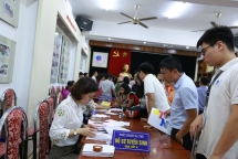 ti le choi lop 6 ha noi cao chot vot phu huynh lam giao vien bat dac di
