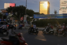 Chủ toà nhà kính vàng trình phương án khắc phục