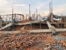 Đơn giản như xây tường, vì sao vẫn sập?