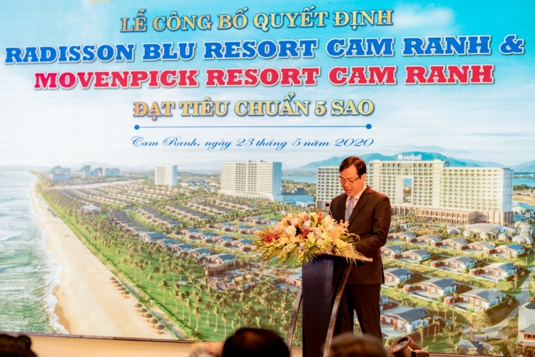 movenpick resort cam ranh va radisson blu resort cam ranh dat tieu chuan 5 sao