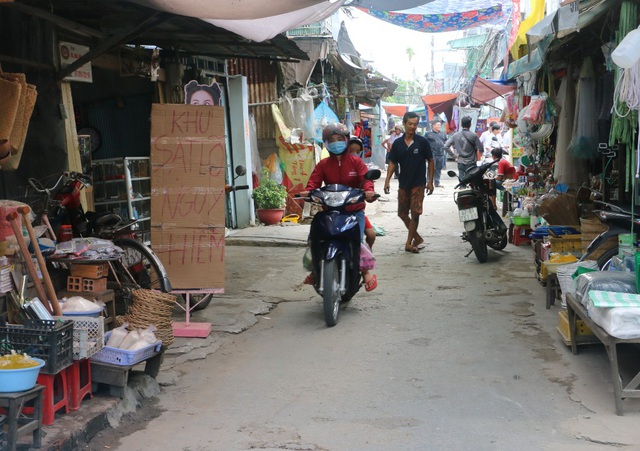 an giang xuat hien vet nut dai 70m di doi khan khap 14 ho dan