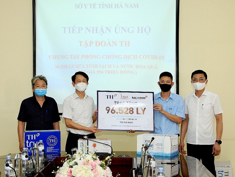 Tập đoàn TH chung tay ủng hộ tuyến đầu chống dịch ở Hà Nam, Vĩnh Phúc