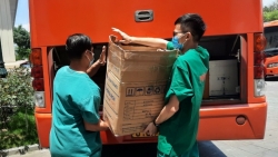 200 y bac si quang ninh den kcn quang chau bac giang lay mau xet nghiem covid 19