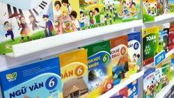 Điều chỉnh giảm giá sách giáo khoa lớp 2 và lớp 6 mới