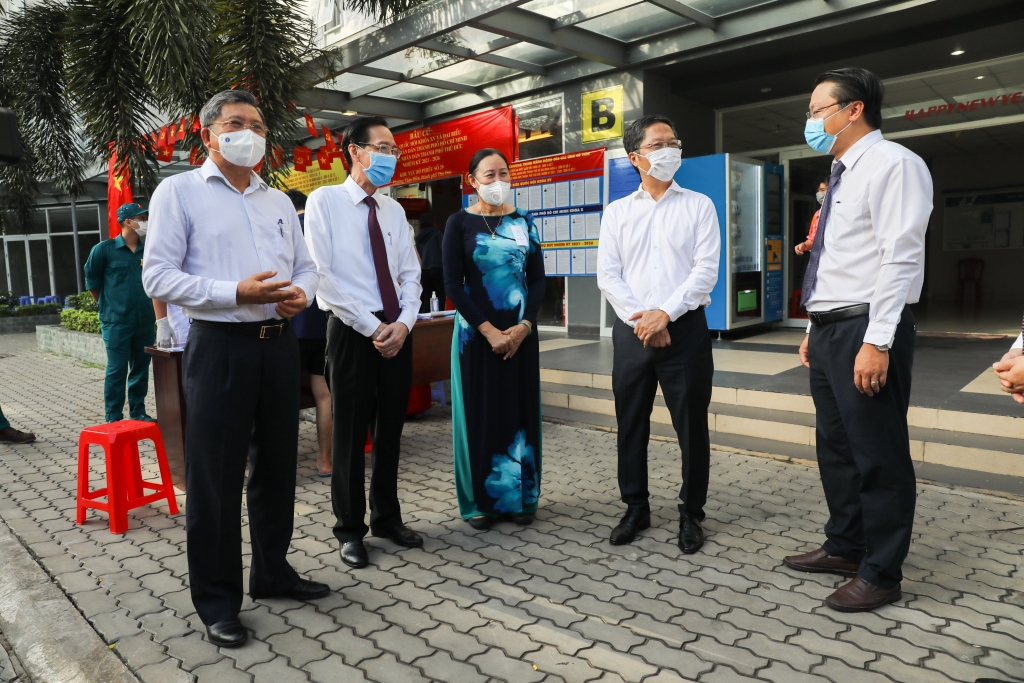 Đồng chí Trần Tuấn Anh, Trưởng Ban Kinh tế Trung ương bỏ phiếu bầu cử tại thành phố Thủ Đức