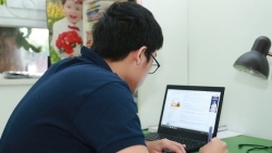 100.000 học sinh lớp 12 ở Hà Nội làm bài khảo sát trực tuyến