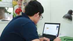 100.000 học sinh lớp 12 ở Hà Nội làm bài khảo sát trực tuyến
