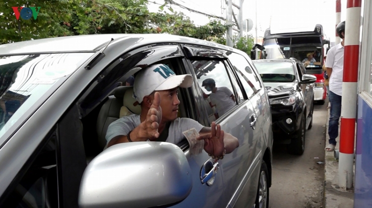 Dân nói BOT T2 đặt sai vị trí, Bộ GTVT có thật sự lắng nghe?