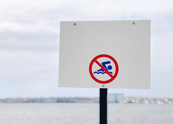 quy tac bao ve tinh mang khi di bien ngay he