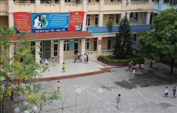 Vụ bỏ quên học sinh lớp 4 trên xe ô tô ở Hà Nội: Chấn chỉnh quy trình đưa đón học sinh