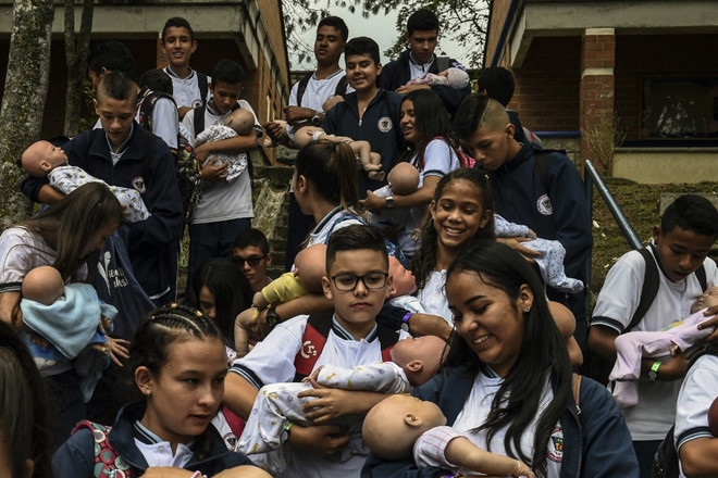 Robot giáo dục giới tính giúp giảm tỷ lệ mang thai ở tuổi vị thành niên