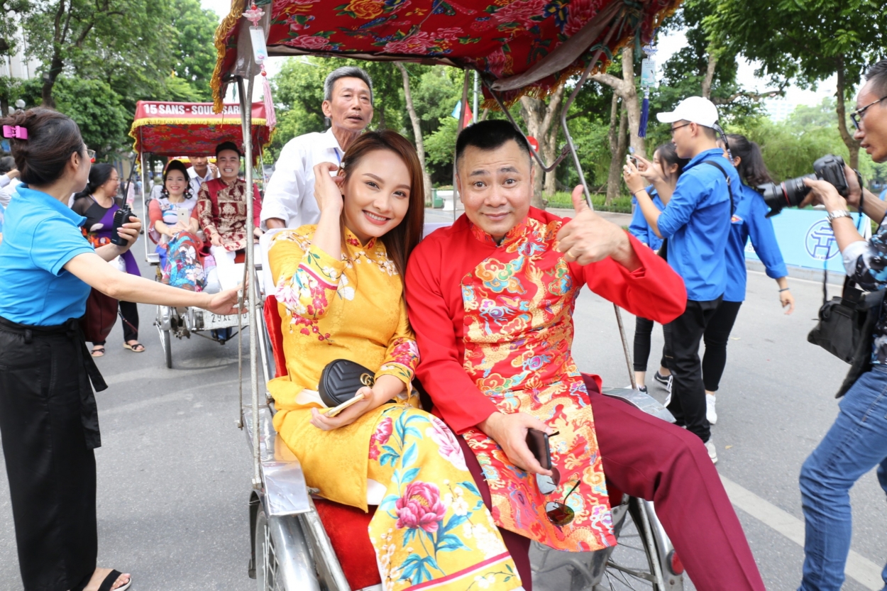 le hoi duong pho mung 20 nam ha noi thanh pho vi hoa binh