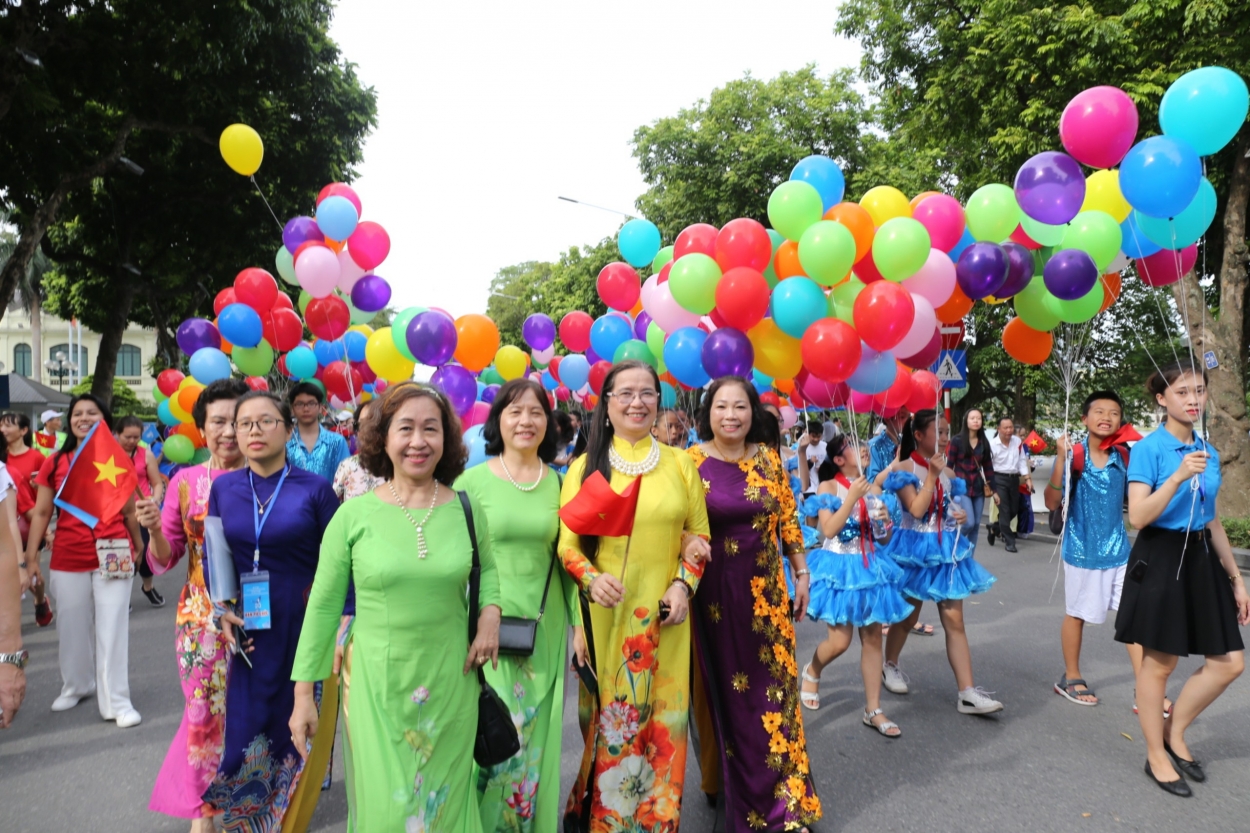 le hoi duong pho mung 20 nam ha noi thanh pho vi hoa binh