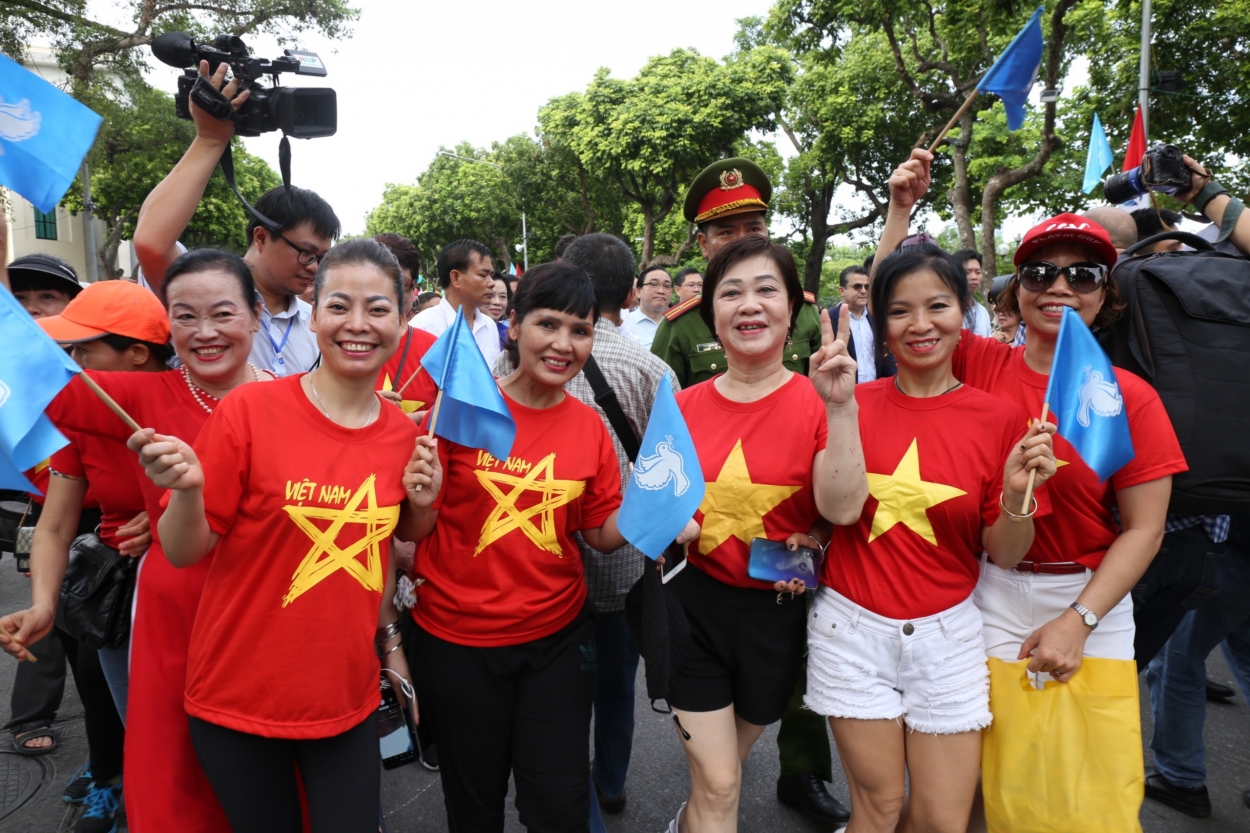 le hoi duong pho mung 20 nam ha noi thanh pho vi hoa binh