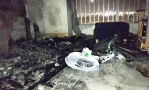 Đà Nẵng: Thắp nhang gây cháy, nhiều người tháo chạy khỏi chung cư trong đêm